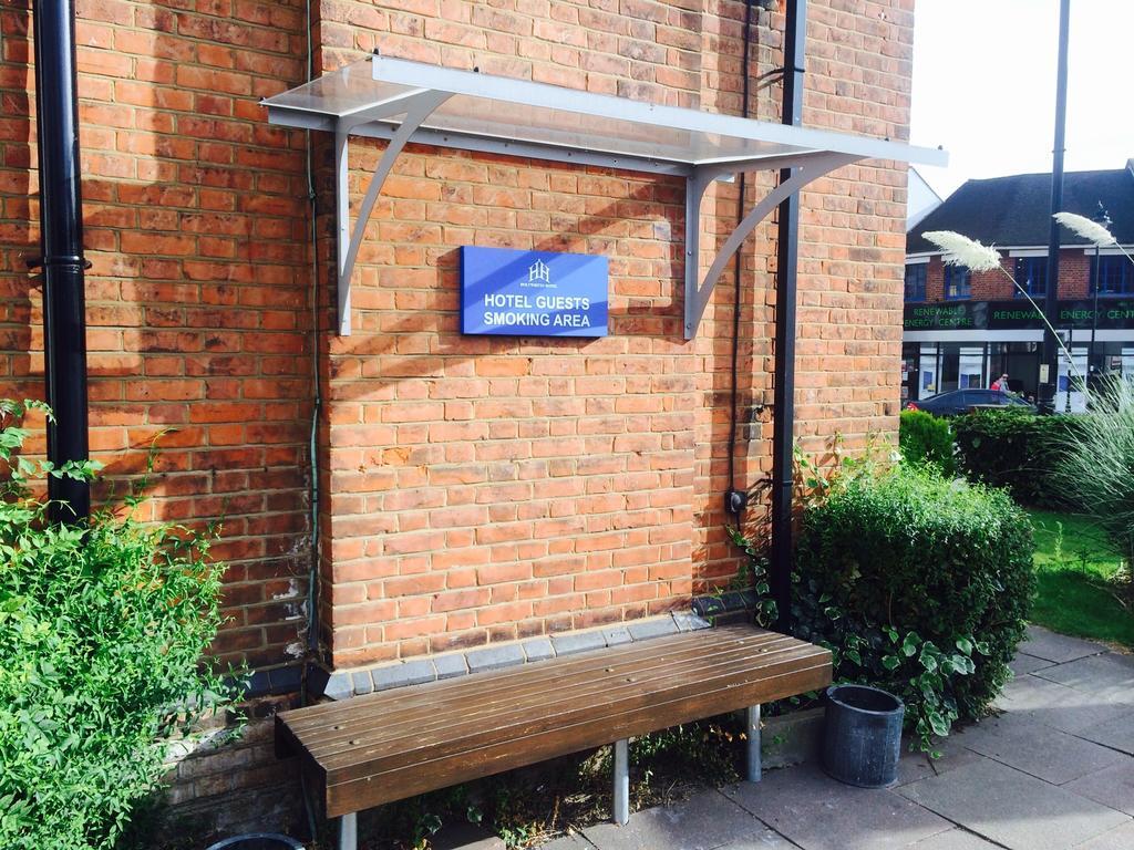 Holtwhites Hotel Enfield Exterior photo